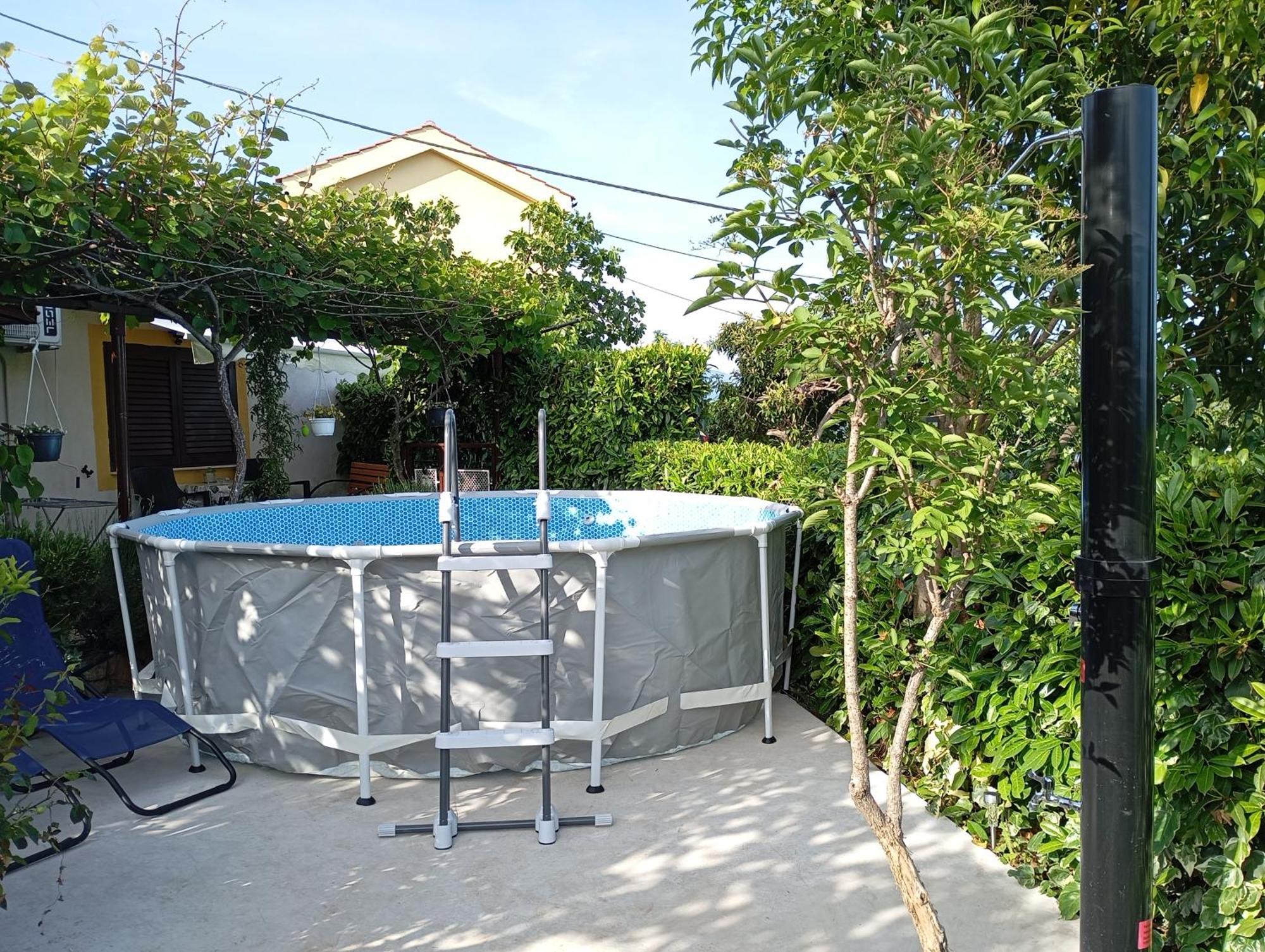 Leona Appartement *