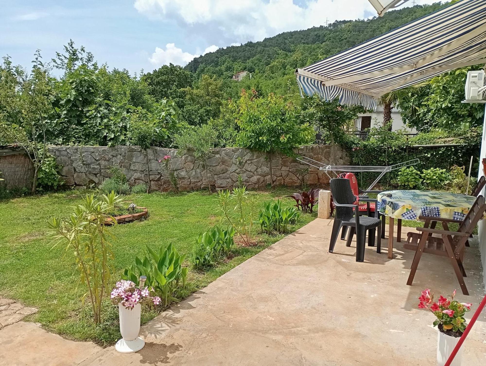Leona Bregi Apartament *